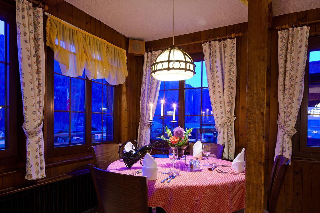 Hotel Aux Mille Etoiles Salvan Экстерьер фото