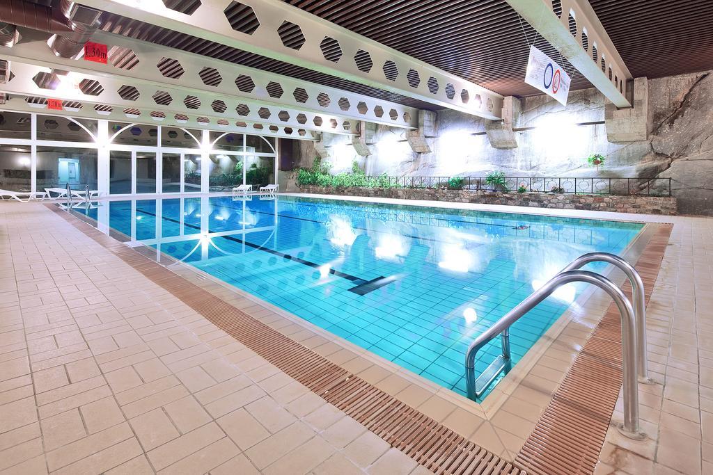 Hotel Aux Mille Etoiles Salvan Экстерьер фото