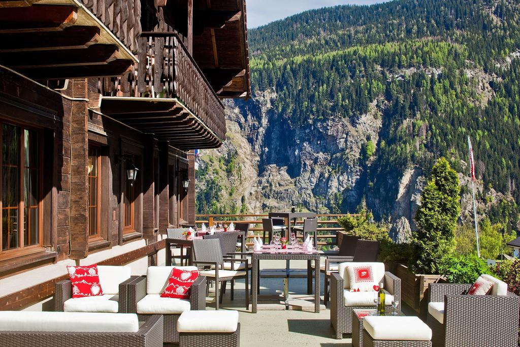 Hotel Aux Mille Etoiles Salvan Экстерьер фото