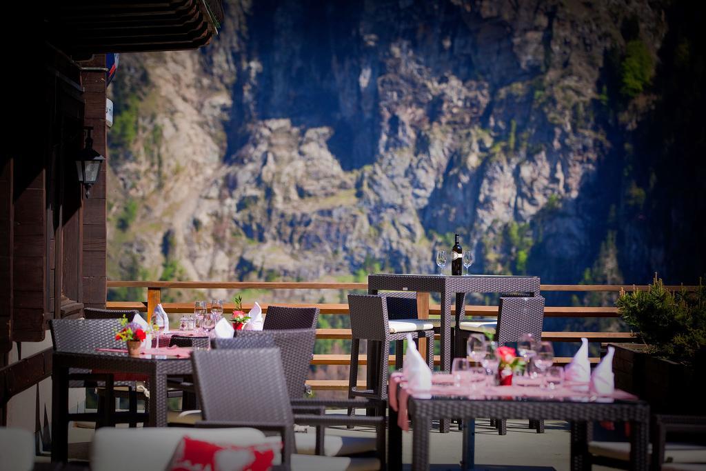 Hotel Aux Mille Etoiles Salvan Экстерьер фото