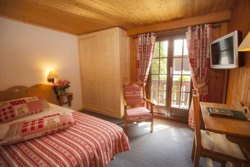 Hotel Aux Mille Etoiles Salvan Экстерьер фото